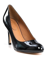 Patent leather pumps in a sleek silhouette with Corso Como's generous cushioning for all day wear. A delectable treat for your winter wardrobe!