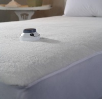 Soft Heat Micro-Plush Top Low-Voltage Electric Heated Twin Mattress Pad, White