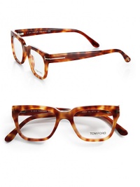 Make a stylish impression in these printed frames shaped in lightweight plastic. Available in shiny light havana.Logo templesMade in Italy Please note: Non-prescriptive lens. 