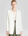 The REISS boyfriend blazer offers a minimalist look in a stylish boxy silhouette, pairing perfectly with skinny jeans or a pencil skirt and proving the perfect alternative to the fall jacket.