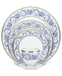 Set a tone of opulence and grace with the Sonnet in Blue place setting. Patterned platinum bands and powder-blue botanicals frame traditional bone china from Noritake.