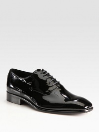 EXCLUSIVELY OURS. Elegant, Italian-crafted lace-ups in glossy patent leather: the perfect accompaniment to formal occasions. Leather liningRubber soleMade in Italy