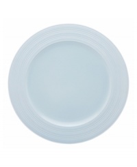 Elegance comes easy with the Fair Harbor round platter, perfect for roast chicken or grilled steak. Durable stoneware in a cool sky hue is half glazed, half matte and totally timeless.