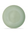 With clean lines and splashes of green, Kealia dinner plates dish out casual fare with modern elegance, plus all the convenience of dishwasher- and microwave-safe stoneware from Noritake.