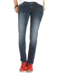 Kickback in Celebrity Pink Jeans' skinny leg dark wash denim -- an ideal style for easygoing days!