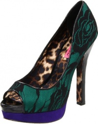 Betsey Johnson Women's Samantaa Platform Pump