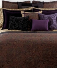 The New Bohemian duvet cover presents innovative, edgy style from Lauren Ralph Lauren. An earthy, jewel tone paisley print is embellished with rich purple cording for a modern edge.