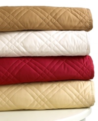 Sumptuous style. Layer your bed with this Regent quilt from Lauren Ralph Lauren, featuring plush 600-thread count cotton sateen and quilted details for luxe texture. Comes in four rich hues.