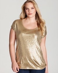 Slipped under a blazer or dressed down with denim, this sequin MICHAEL Michael Kors Plus tee presents your wardrobe a wealth of golden opportunities.