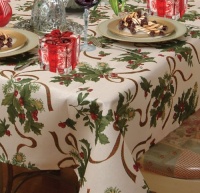 European Seasonal Tablecloth Size: 84 W x 60 D