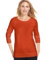 Karen Scott's crew-neck tee is an essential basic for casual style. Pair it with your favorite jeans or an A-line skirt!