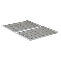 Expertly constructed to the standards of culinary professionals, this assortment of Calphalon cookie sheets and cooling racks offers even heating and cooling for uniform baking every time. The nonstick surface guarantees that even thin, delicate cookies will slide off the sheet easily. Two cooling racks allow you bake batch after batch, quickly and efficiently.