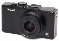 Sigma DP1x 14MP FOVEON CMOS Sensor Digital Camera and 2.5 Inch LCD