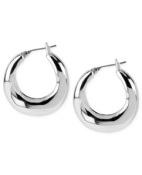 Stunning in silver tones. This pair of earrings from Robert Lee Morris has a sculptural silhouette and is crafted from silver-tone mixed metal for classic appeal. Approximate drop: 1 inch.