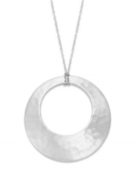 Simple, sophisticated and totally versatile. Giani Bernini's pretty open-cut circle pendant features a unique hammered surface in polished sterling silver. Approximate length: 18 inches. Approximate drop: 1-1/2 inches.