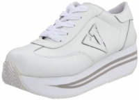 Volatile Women's Inspiration Sneaker