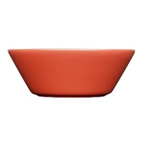 Derived from the basic shapes of circles, squares and rectangles, Kaj Franck's Teema Tableware exemplifies the removal of everything excessive, leaving only the essential. Teema tableware serves every need, from preparing to serving, offering timeless beauty that is both functional and sophisticated.