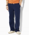 The classic-fitting drawstring pant in soft seasonal fleece is designed for casual comfort and classic sporting style.