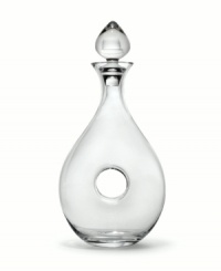 In crystal-clear glass, the Lenox Tuscany Classics decanter features curved lines that echo the look of classic wine and olive oil decanters--with a thoroughly modern twist.