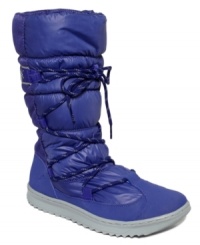 Stay warm no matter what the temperature in Puma's Snow Nylon boots. Toggle closures up the shaft keep everything nice and snug.