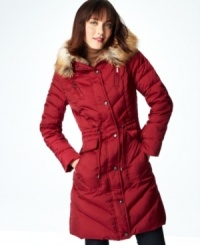 Fashion and function blend easily with this chic quilted puffer coat from Laundry. A faux-fur trimmed hood adds luxurious style to your look, while a warm down-blend fill keeps you cozy in the cold.