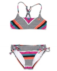 Poolside style. She'll love the cute look of this two-piece swimsuit from Roxy, perfect for the pool or the beach.