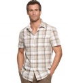 Check out this big plaid print for a simple seasonal look from Perry Ellis.