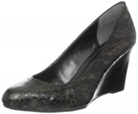 Adrienne Vittadini Footwear Women's Media-2 Wedge Pump