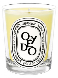 The Oyedo scent is refreshing and stimulating. This candle is the fruit of a tonic blend of citrus fruits (mandarin and grapefruit).Fruity 50-60 hours burn time Keep wick trimmed to ½ to ensure optimal use Hand poured and made in France