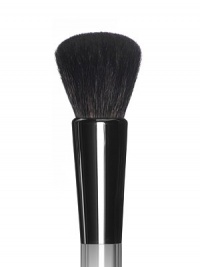 A classic powder brush for the face. Crafted with the finest quality hairs, generously cut and softly tapered for perfect blending. 5 Lucite handle. 