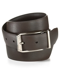 This 2-in-1 reversible belt is black on one side and brown on the other, so it suits the work week perfectly and always complements your professional attire no matter what you wear.