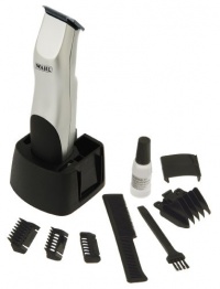 Wahl 9906-717 Groomsman Cordless/Battery Operated Beard and Mustache Trimmer