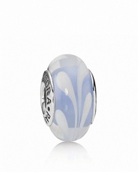 A painterly swirl on this murano glass charm lends free-spirited style to your bracelet. Logo-engraved sterling silver trim displays the PANDORA signature.