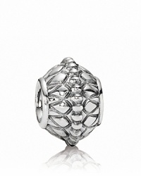 PANDORA's polished sterling silver charm features a beautifully balanced design and beading.