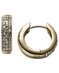 Embrace style with these earrings from Fossil. Crafted from gold-tone stainless steel, the pair dazzles with sparkling black accents providing a lustrous touch. Approximate drop: 6/10 inch.