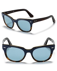 Play up your personality with shapely Ray-Ban frames.