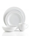 Give your entertaining style a refreshing overhaul with Denby's White 4-piece place settings. The clean, crisp lines and cool, glazed hue of Denby's white dinnerware and dishes infuse your tabletop with modern style.