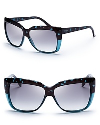 Channel Gucci glamour in these oversized turquoise and tortoise blocked sunnies with combined wayfarer-cat eye frames.