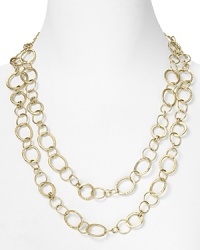 Work or weekend, dress up your look with Lauren Ralph Lauren's hammered link necklace for a luxe finish.