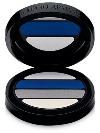 Harmony #2 - Dramatic helps to create a myriad of smoky eyes. Four shades: Sea Froth, Grey Blue, Deep Blue Sea, and Grey Pearl.