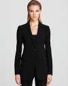 In stretch crepe, this chic Armani Collezioni blazer is a staple piece every working woman needs in her office wardrobe.