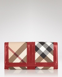 A chic wallet from Burberry in the house's iconic check.