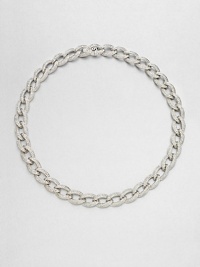 Tapered leaf-shaped links, encrusted with pavé crystals, form an elegantly simple chain with endless sparkle.CrystalRhodium platingLength, about 16Box-and-tongue claspImported