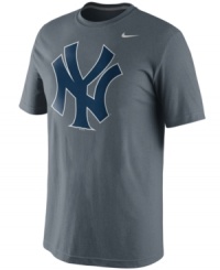 Start the wave of appreciation and support for your beloved New York Yankees baseball team with this graphic Nike t-shirt.