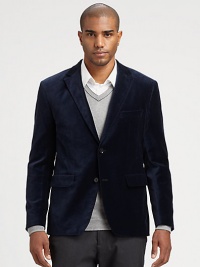 A soft velvet sportcoat exudes a quiet elegance, while a structured silhouette adds a timeless, tailored finish to every smart, well-assembled look.Button-frontChest welt, waist flap pocketsSide ventsFully linedCottonMachine washImported