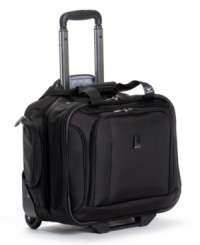 You're flying with the lightweight appeal and convenience of this rolling tote, the perfect companion for everyday travel. Four 360-degree spinners respond to the simple flick of your wrist, while built-in organizational pockets and an add-a-bag strap let you add on more without feeling weighed down. Limited lifetime warranty.