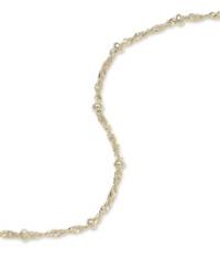 A simple shining layer. Giani Bernini's pretty chain anklet is crafted in 24k gold over sterling silver. Approximate length: 10 inches.