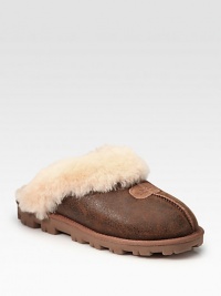 Bomber-inspired suede in a timeless design with shearling lining and a comfy foam sole. Foam heel, 1 (25mm)Suede upperShearling liningFoam solePadded insoleImported