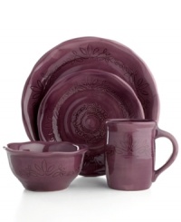 Homegrown style. Ruffled edges and engraved florals give the Espana Antica place setting an organic, handcrafted feel that suits country settings. With a glossy plum finish. From the Tabletops Unlimited dinnerware collection.