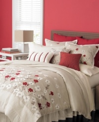 Style is always in season with the Cherry Lane comforter set from Martha Stewart Collection. Bold cherry blossoms pop against lustrous taupe for a modern take on natural beauty. Coordinating decorative pillows finish the look with detailed polish.